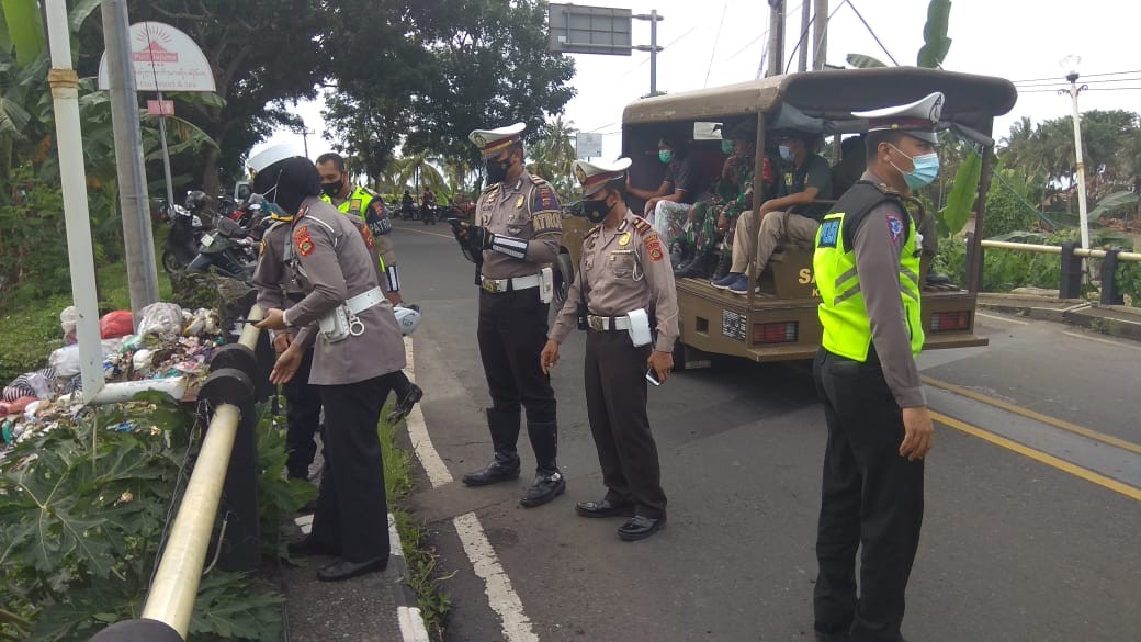 Gerak Cepat Polres Jembrana Bantu Masyarakat Yang Terkena Bencana ...