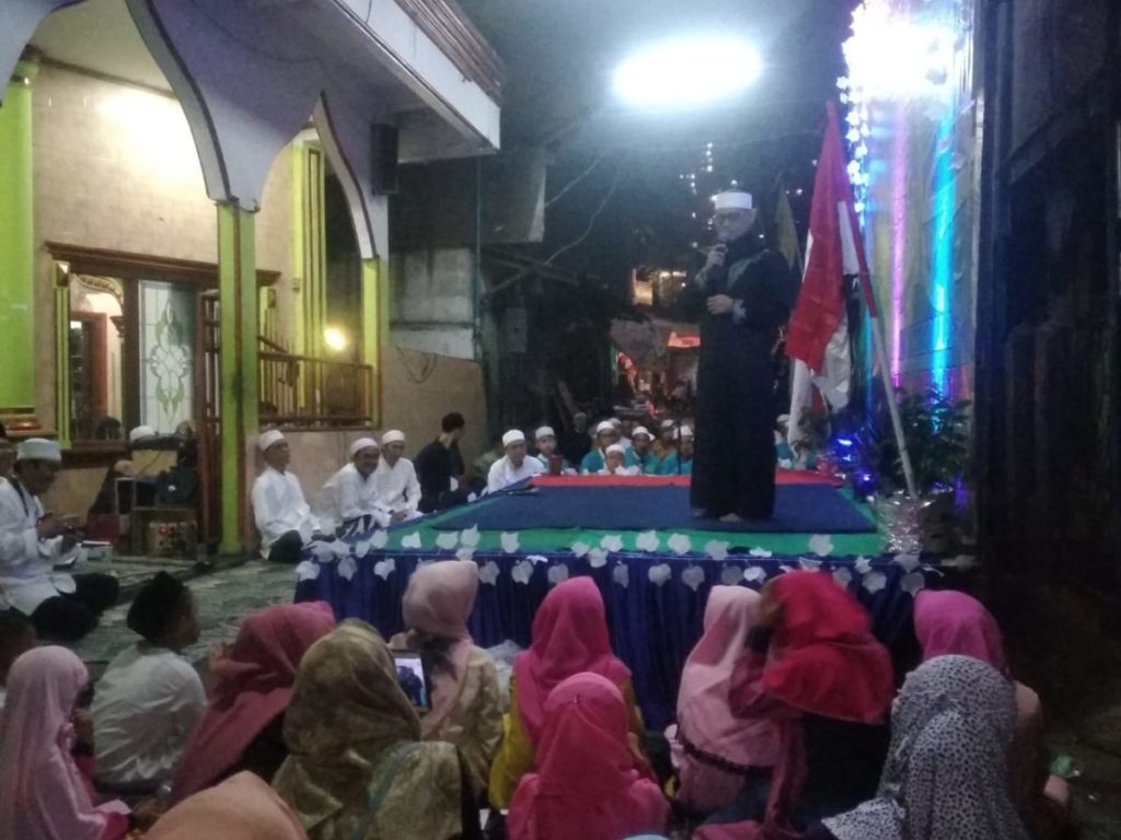 Rutinitas Setiap Tahun, Pedagang Minangkabau Bersama Warga  Menyelenggarakan Maulid Nabi Muhammad SAW